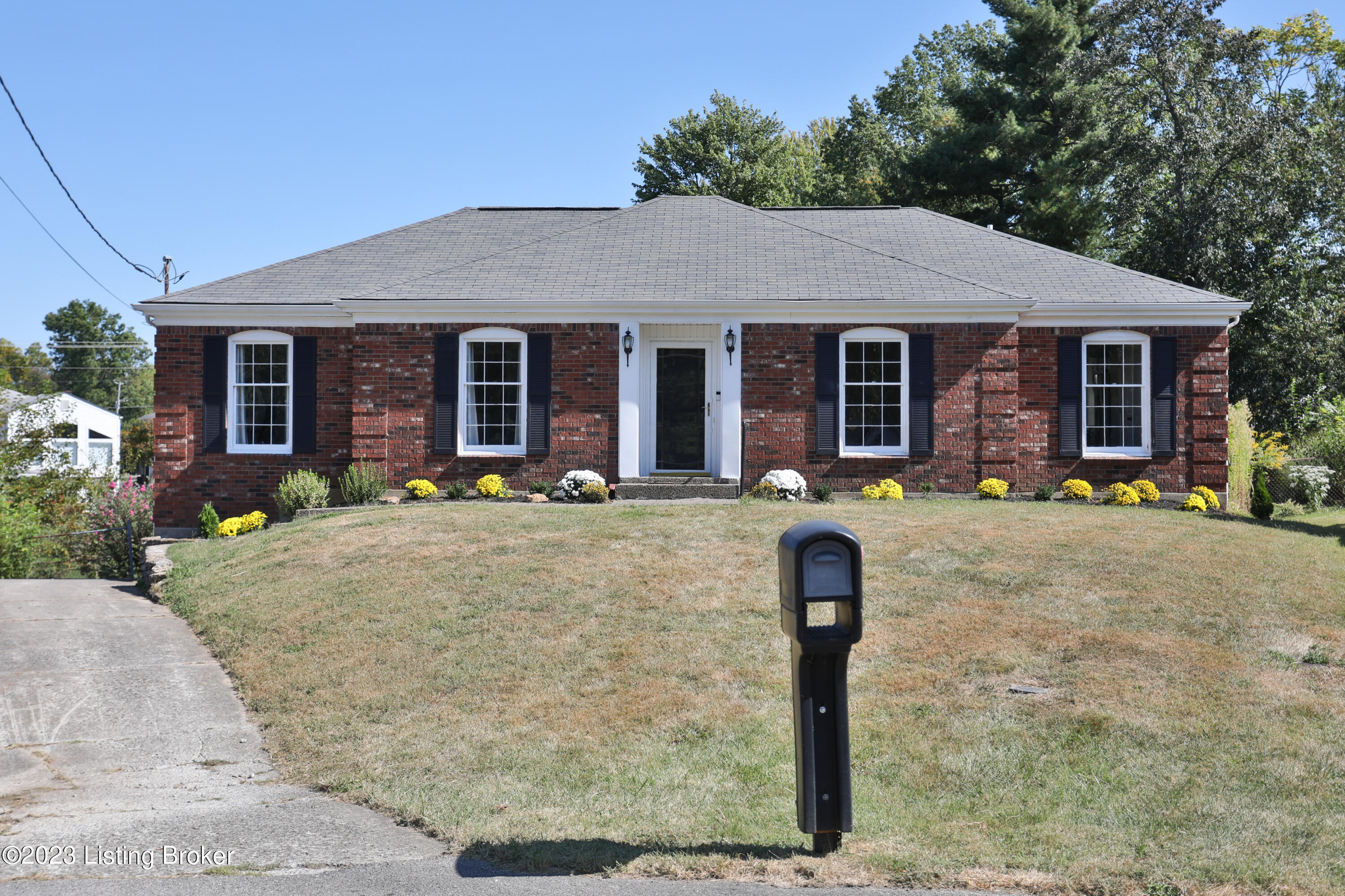 3713 Modesto Road Louisville, KY 40299 - Photo 1 of 43 3713 Modesto Rd-02
