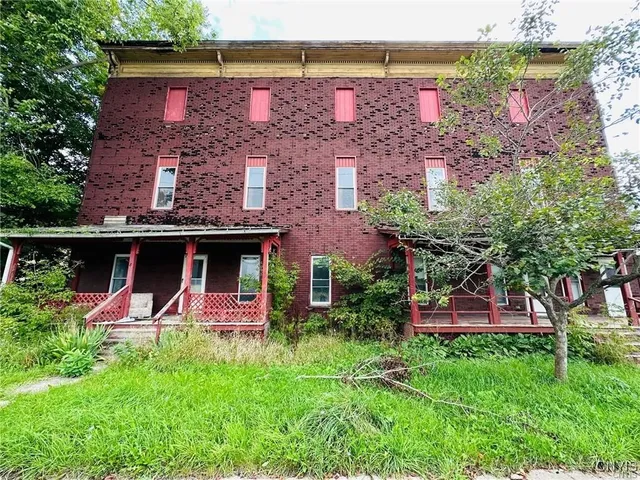 $25,000 | 6 Depot Street, Antwerp, NY 13608