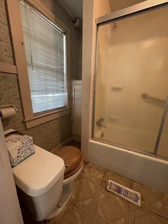 326 North Farms Road Northampton, MA 01062 - Photo 8 of 24