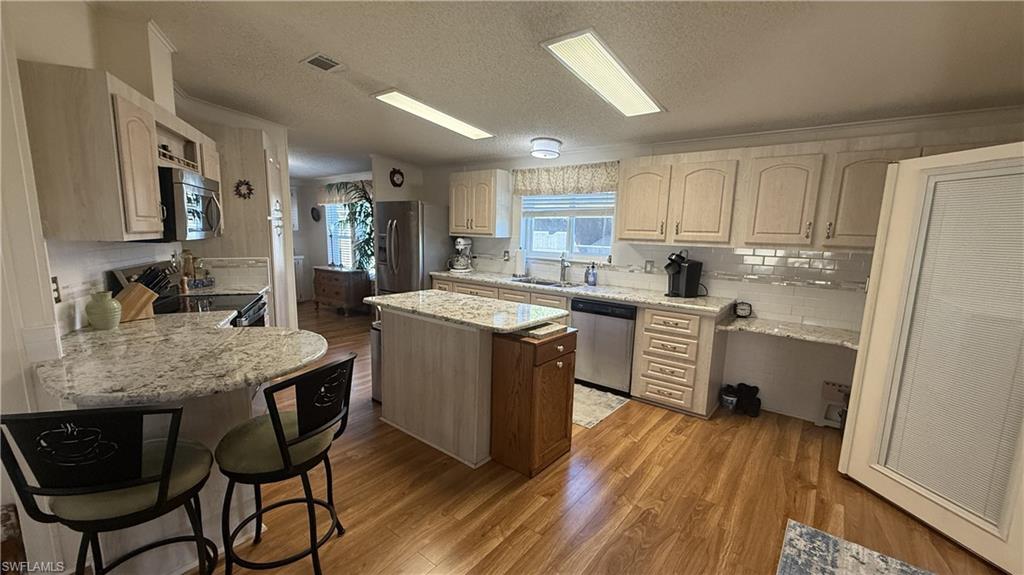 281 Ocean Reef Lane Naples, FL 34114 - Photo 5 of 28