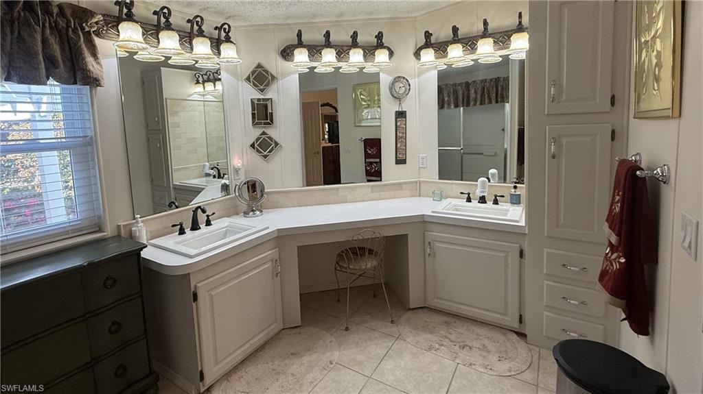 281 Ocean Reef Lane Naples, FL 34114 - Photo 9 of 28