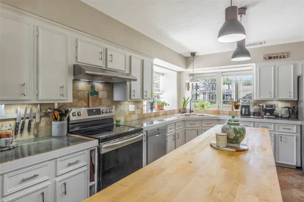 $425,000 | 6411 Northway Drive, Spring, TX 77389