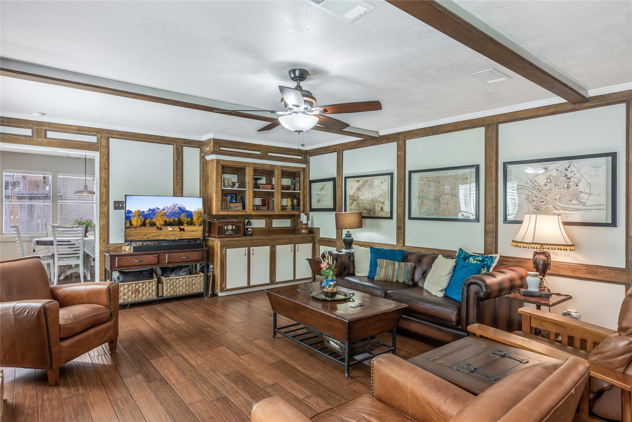6411 Northway Drive Spring, TX 77389 - Photo 22 of 39 a living room with furniture and a flat screen tv