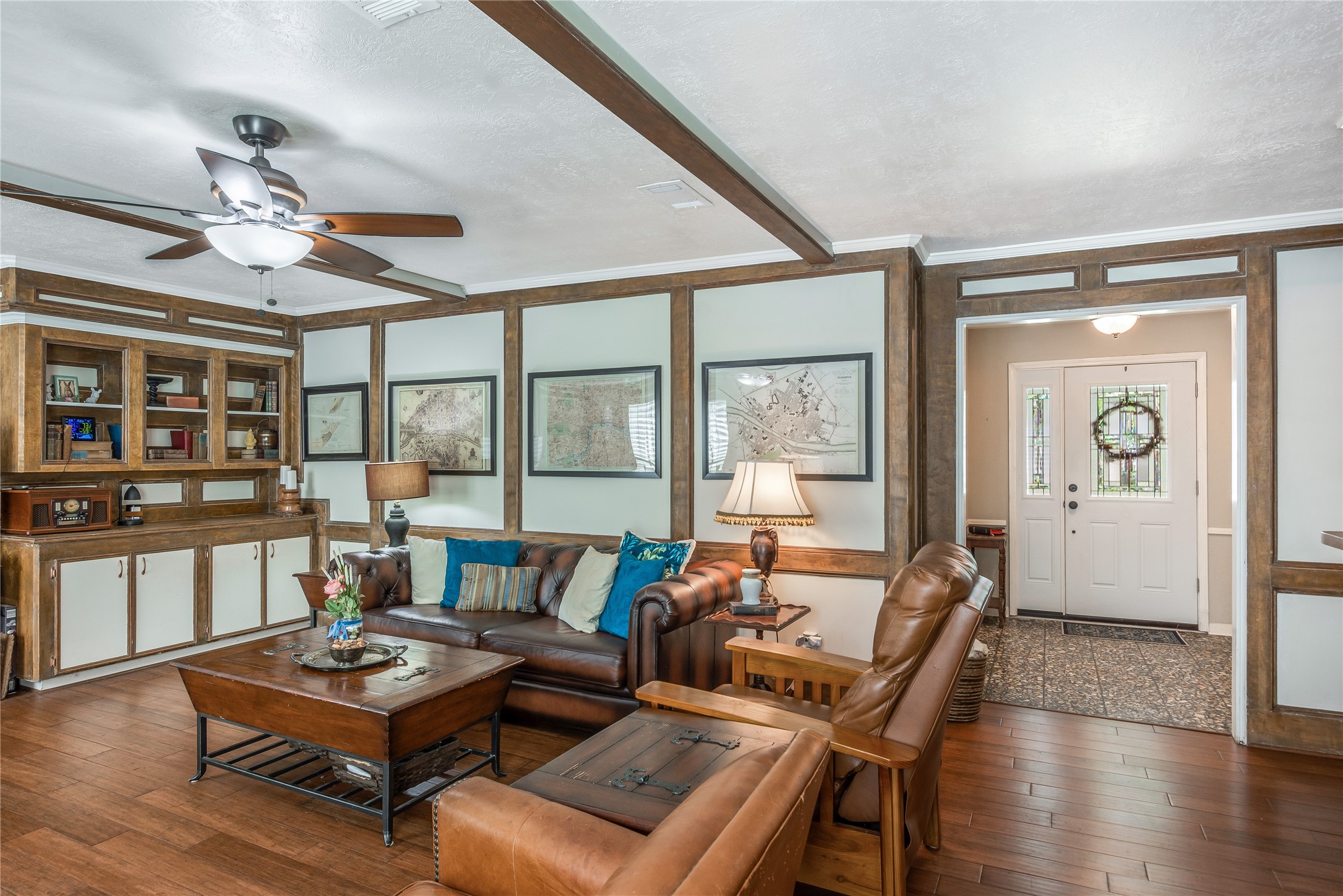 6411 Northway Drive Spring, TX 77389 - Photo 24 of 39 a living room with furniture and a window
