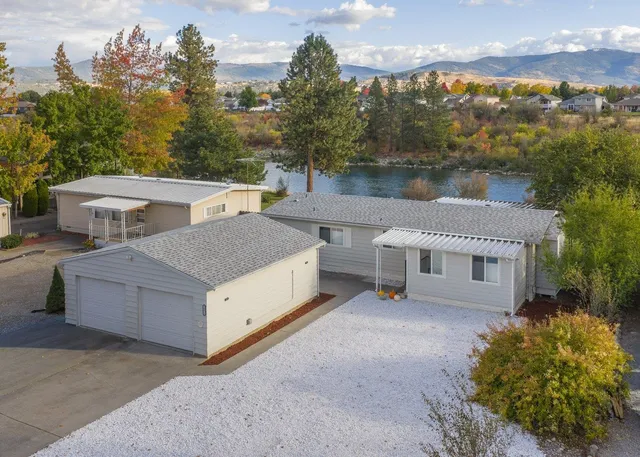 $399,000 | 18924 East Montgomery Drive, Otis Orchards, WA 99027