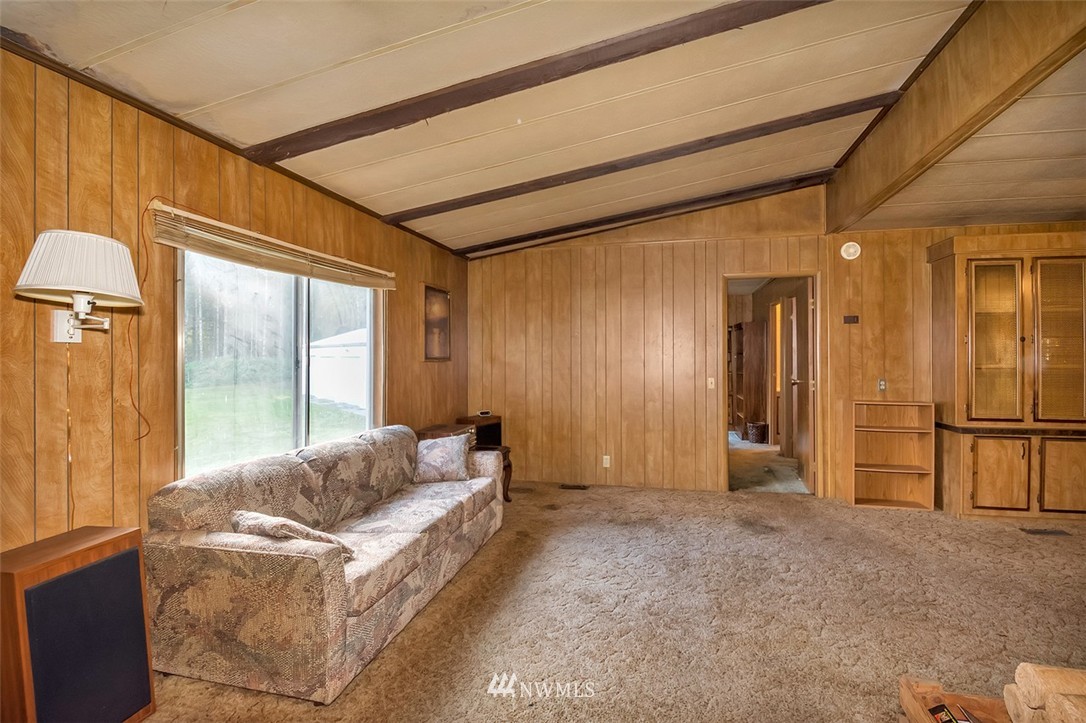 11750 Wicks Lake Road Southwest Port Orchard, WA 98367 - Photo 4 of 18 Gallery Image 4