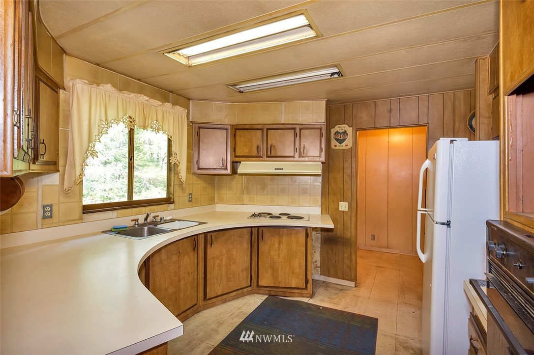 11750 Wicks Lake Road Southwest Port Orchard, WA 98367 - Photo 7 of 18 Gallery Image 7