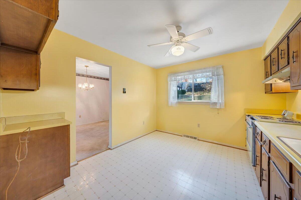 3577 Meadowlark Road Roanoke, VA 24018 - Photo 16 of 31 16-MIB06548