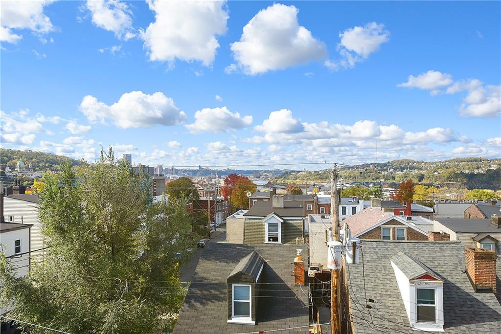 313 38th Street Pittsburgh, PA 15201 - Photo 24 of 25 a view of a city with lot of buildings