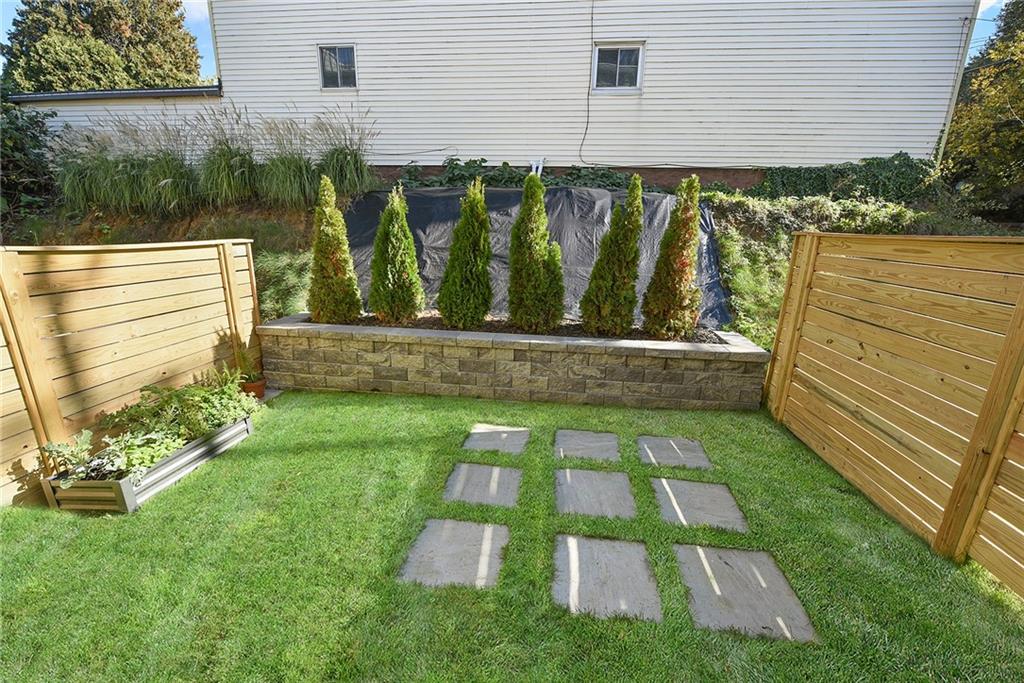313 38th Street Pittsburgh, PA 15201 - Photo 25 of 25 a view of yard from outdoor space