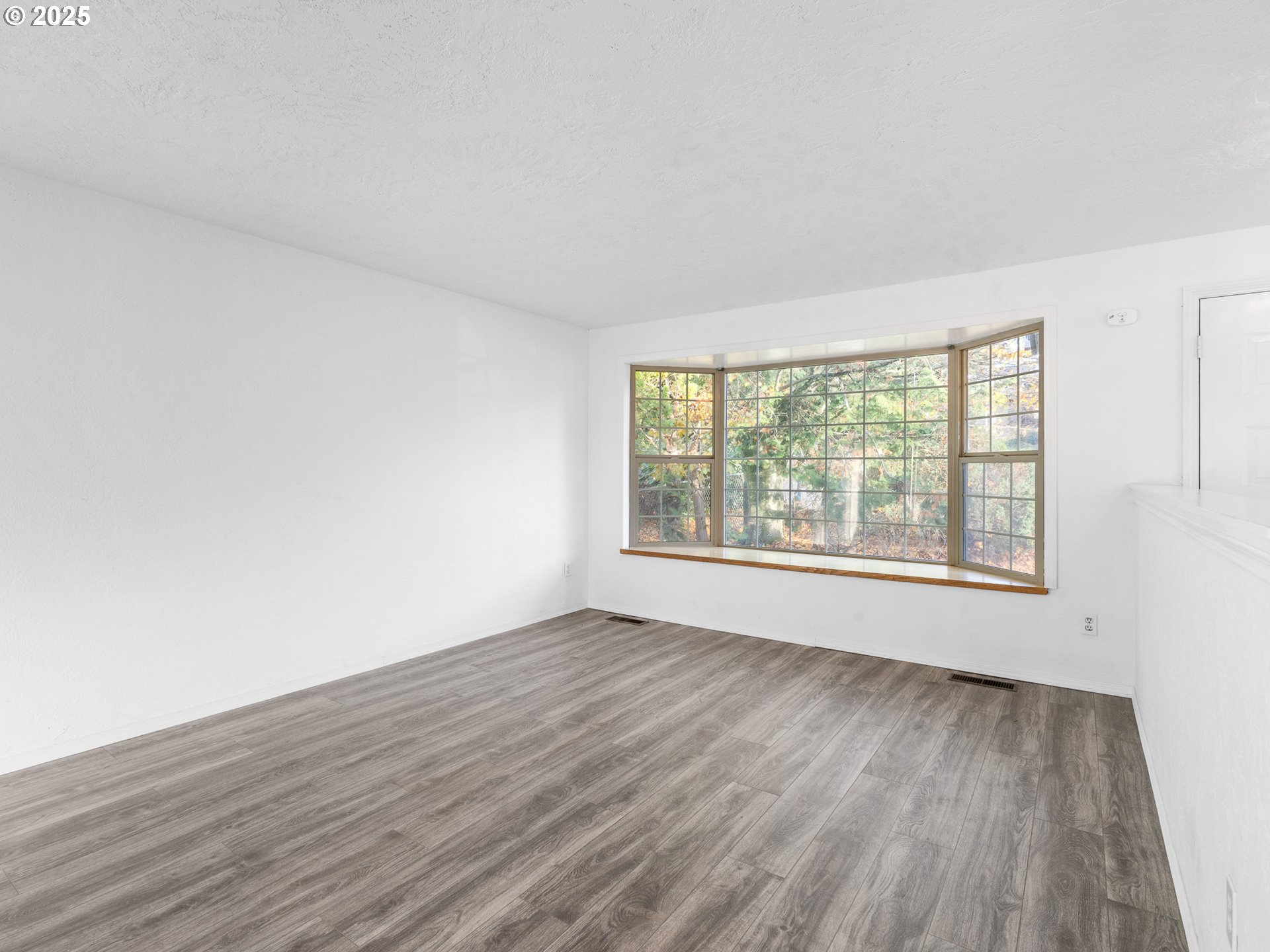 4981 Jones Road Southeast Salem, OR 97302 - Photo 4 of 23