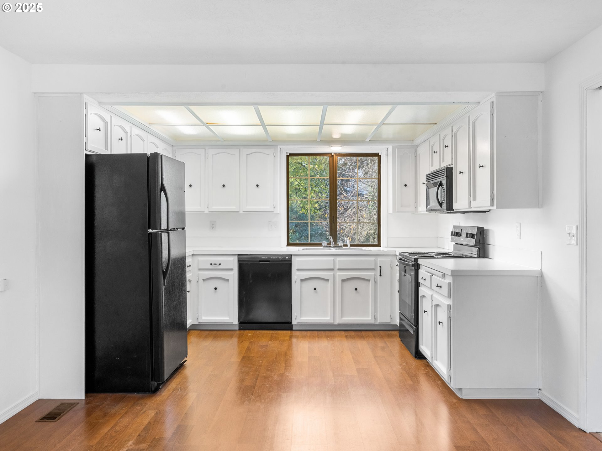 4981 Jones Road Southeast Salem, OR 97302 - Photo 5 of 23