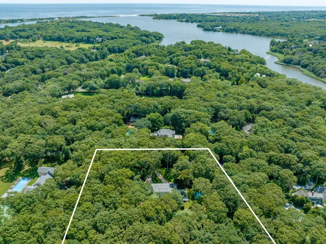 $4,775,000 | 28 Georgica Close Road, East Hampton, NY 11937