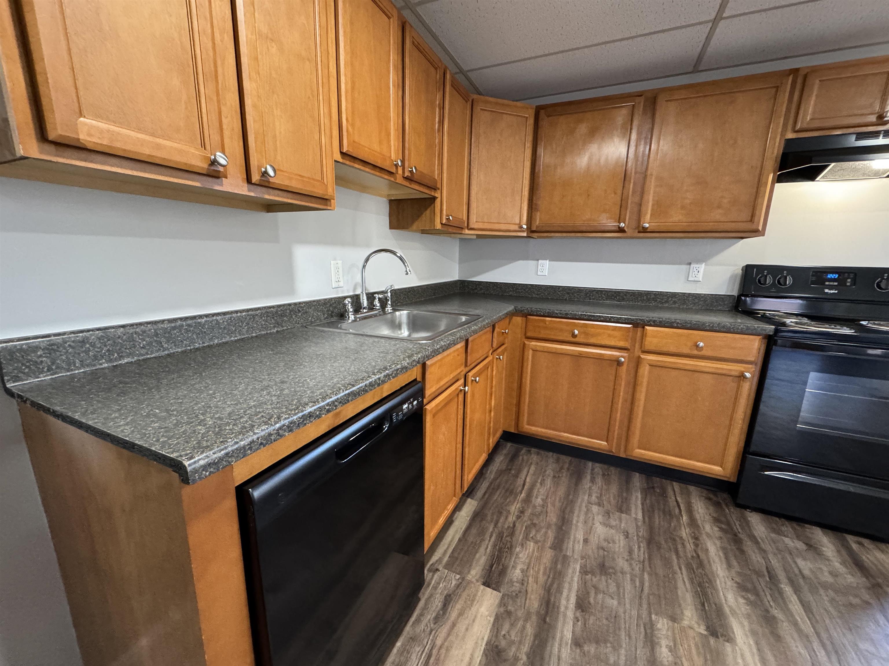 70 3rd Street, Unit 2 Manchester, NH 03102 - Photo 8 of 34