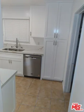 $4,950 | 3760 Wellington Road, Los Angeles, CA 90016