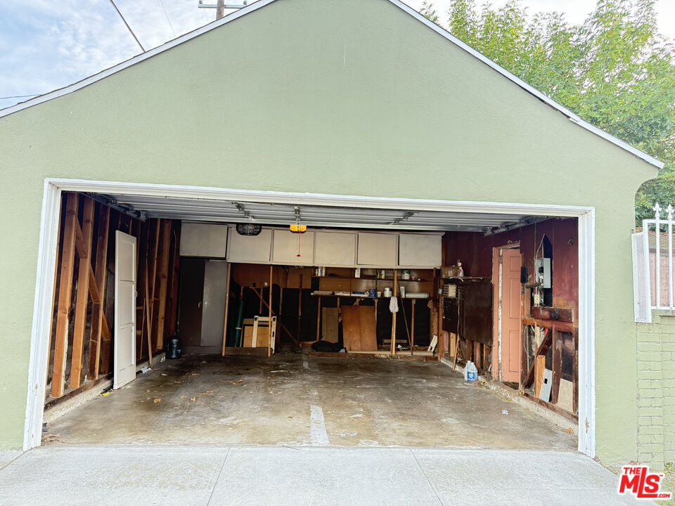 3760 Wellington Road Los Angeles, CA 90016 - Photo 5 of 52