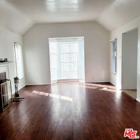 $4,950 | 3760 Wellington Road, Los Angeles, CA 90016