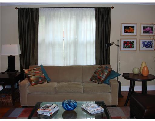 418 Olympia Road Pittsburgh, PA 15211 - Photo 15 of 18 Living Room.