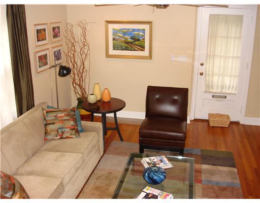 418 Olympia Road Pittsburgh, PA 15211 - Photo 5 of 18 Living Room.