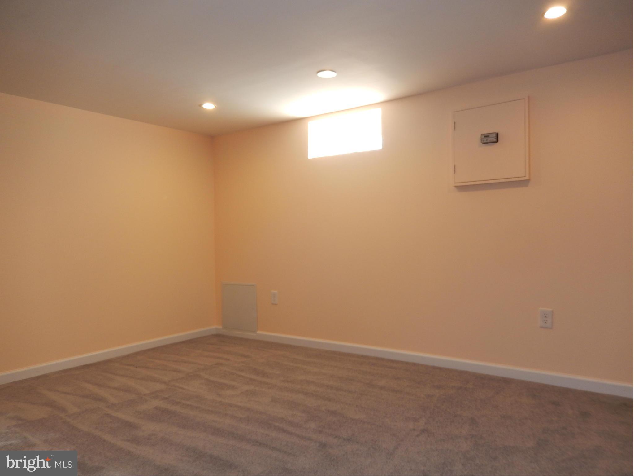 4772 Melbourne Road Baltimore, MD 21229 - Photo 22 of 30 a view of an empty room