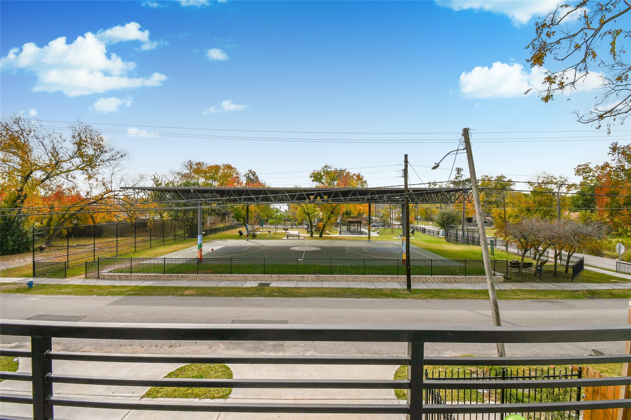 3231 Tuam Street Houston, TX 77004 - Photo 24 of 47 a view of a yard
