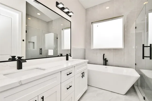 $2,995 | 3231 Tuam Street, Houston, TX 77004