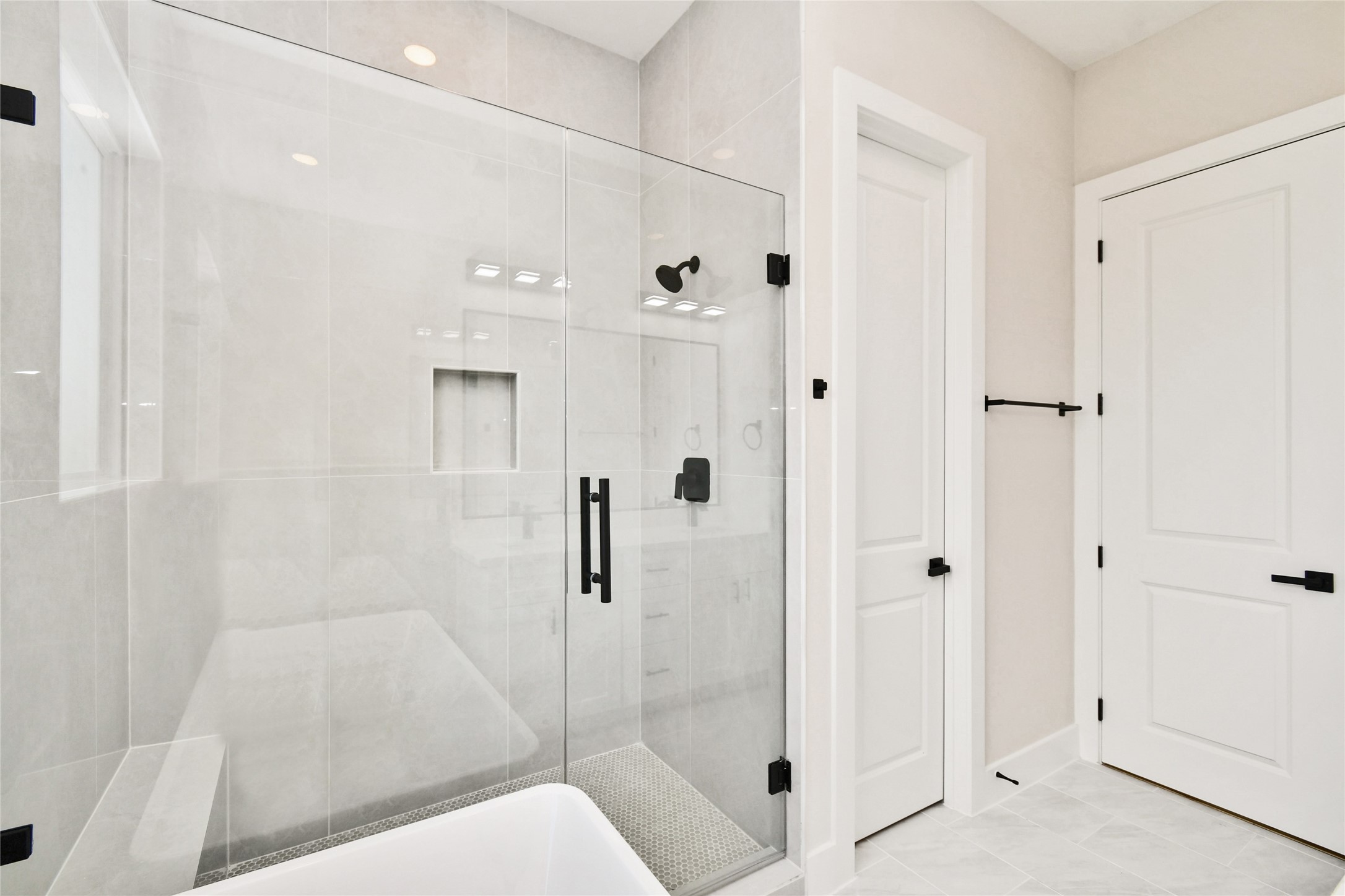 3231 Tuam Street Houston, TX 77004 - Photo 31 of 47 a bathroom with a shower and toilet