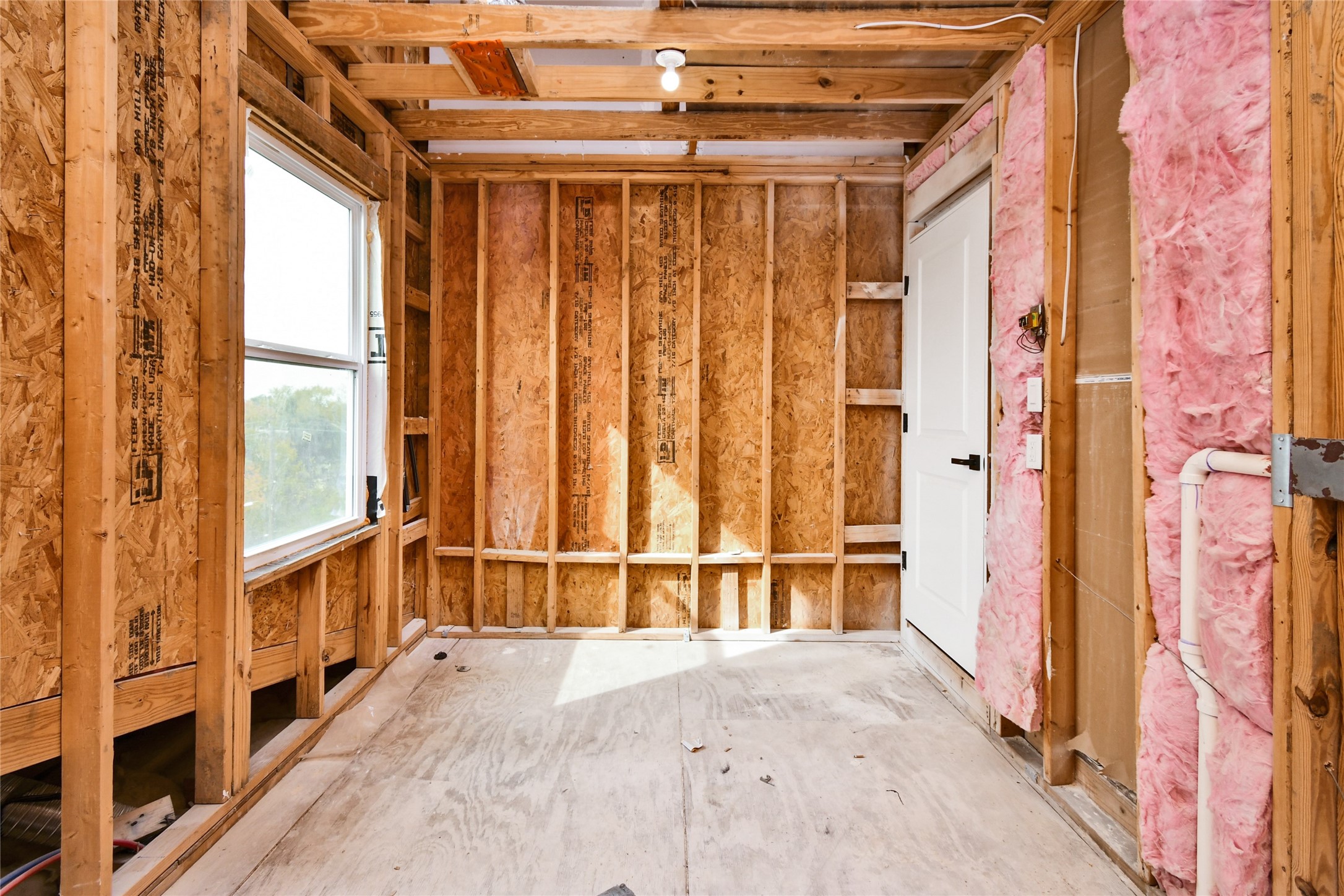 3231 Tuam Street Houston, TX 77004 - Photo 37 of 47 a view of an empty room with a window
