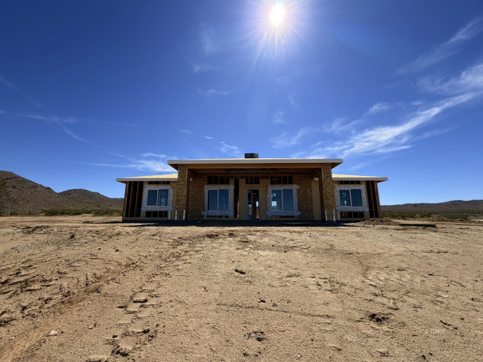228 West Javis Avenue Ridgecrest, CA 93555 - Photo 2 of 24