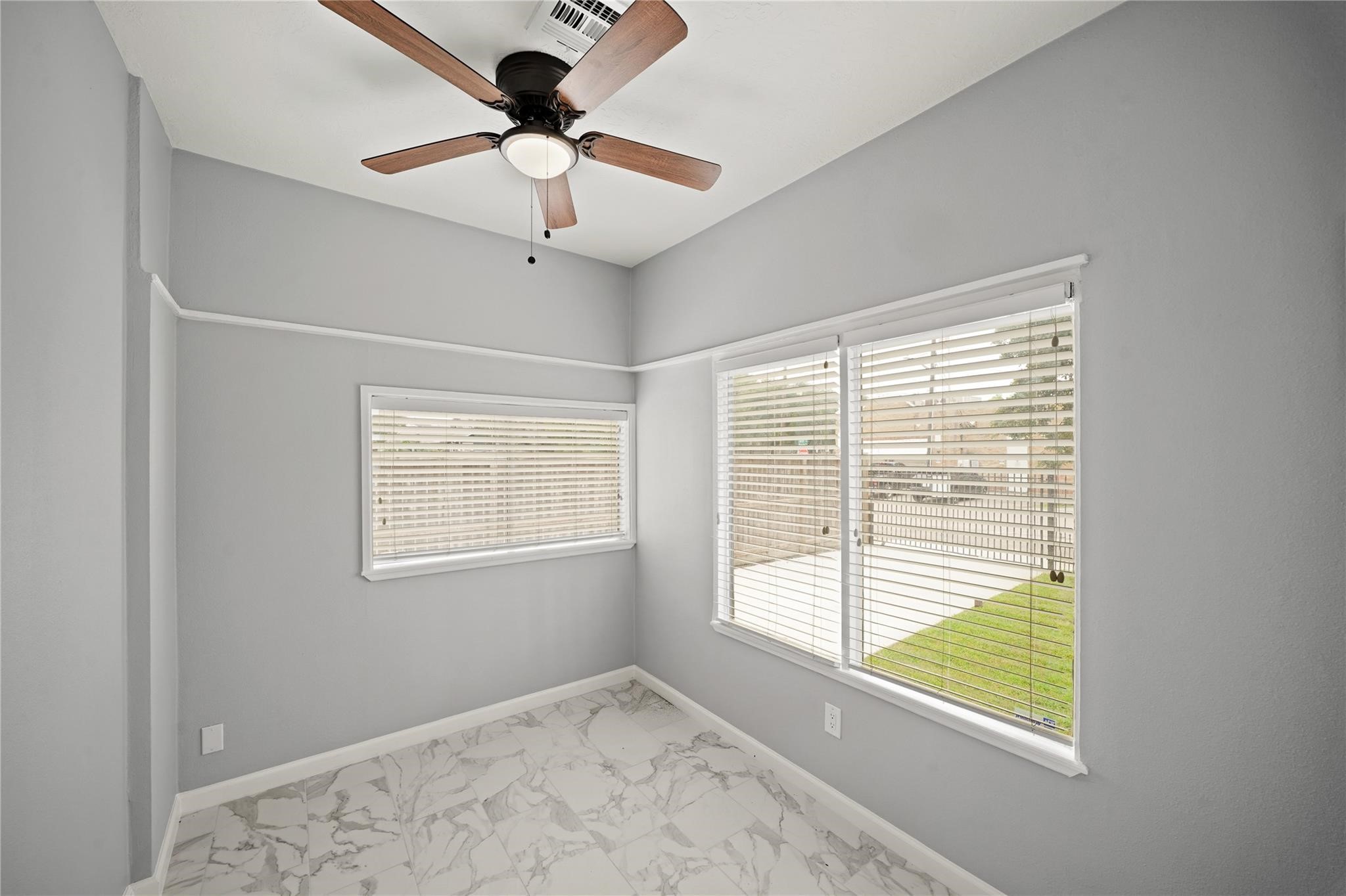 741 East 9th Street Houston, TX 77007 - Photo 15 of 43
