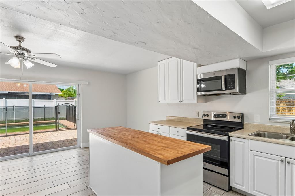 17734 Rivendel Road Lutz, FL 33549 - Photo 6 of 23 Gallery Image 6