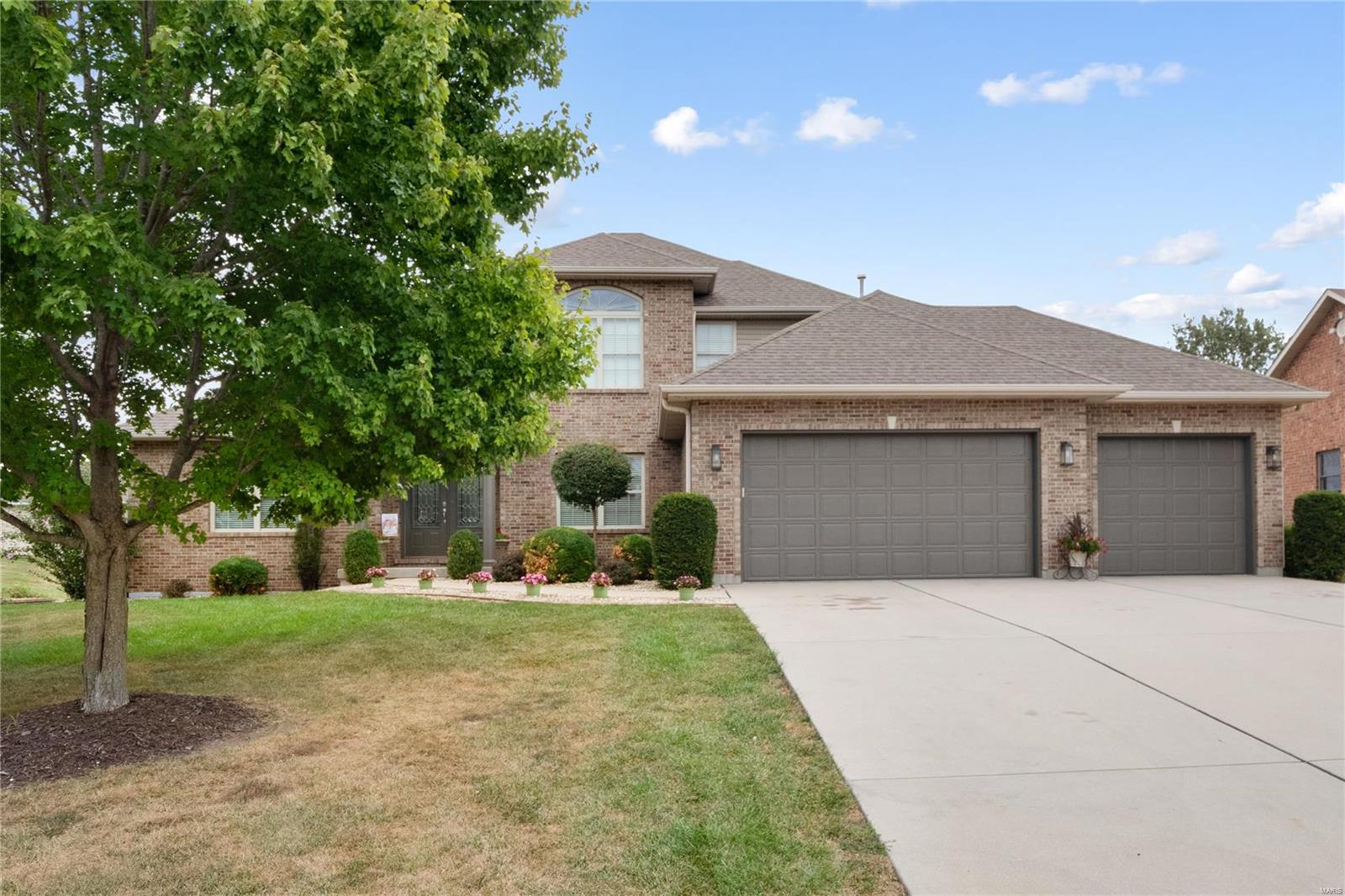 1610 Shadow Ridge Columbia, IL 62236 - Photo 1 of 51 Gallery Image 1