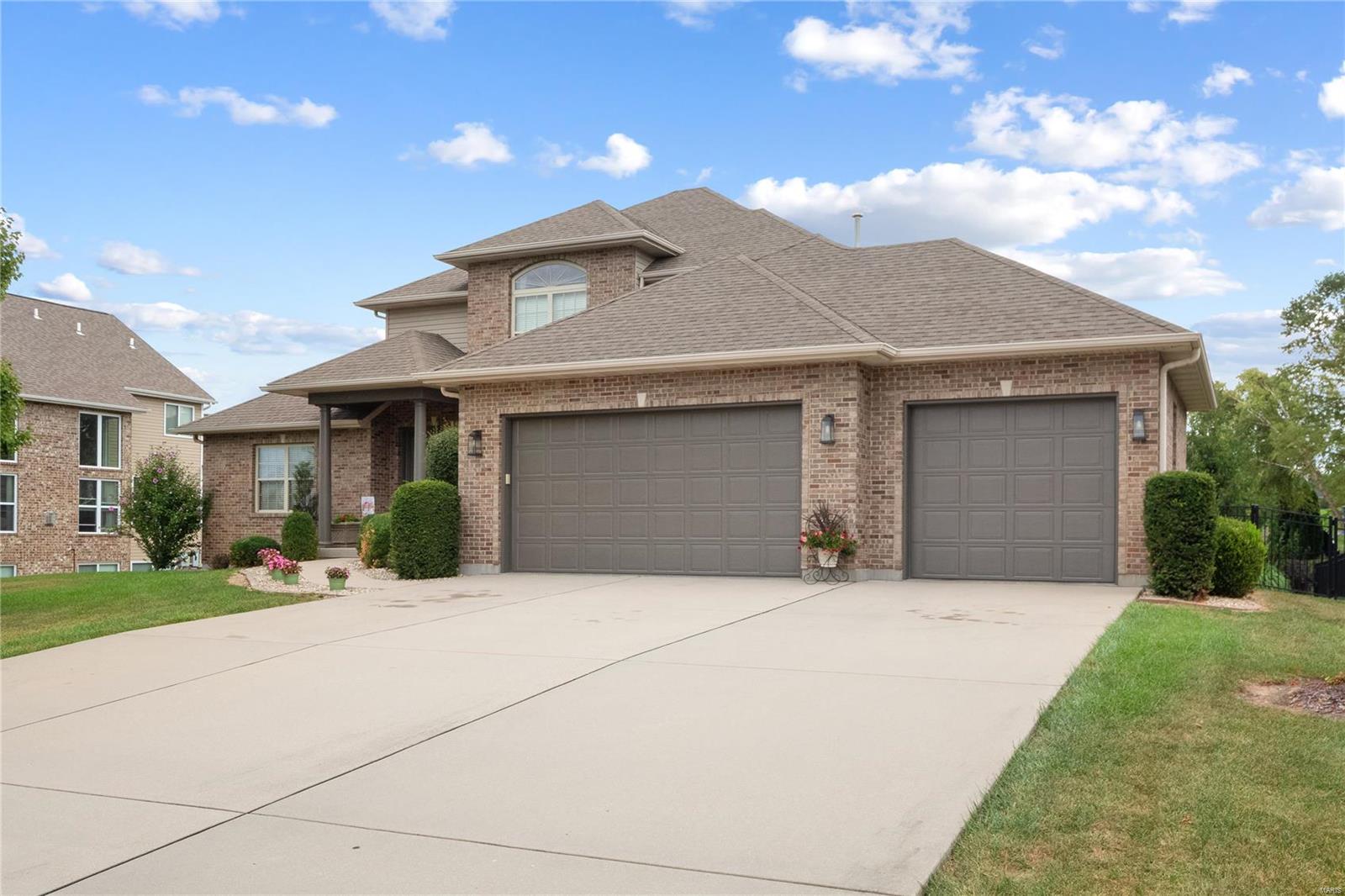 1610 Shadow Ridge Columbia, IL 62236 - Photo 2 of 51 Gallery Image 2
