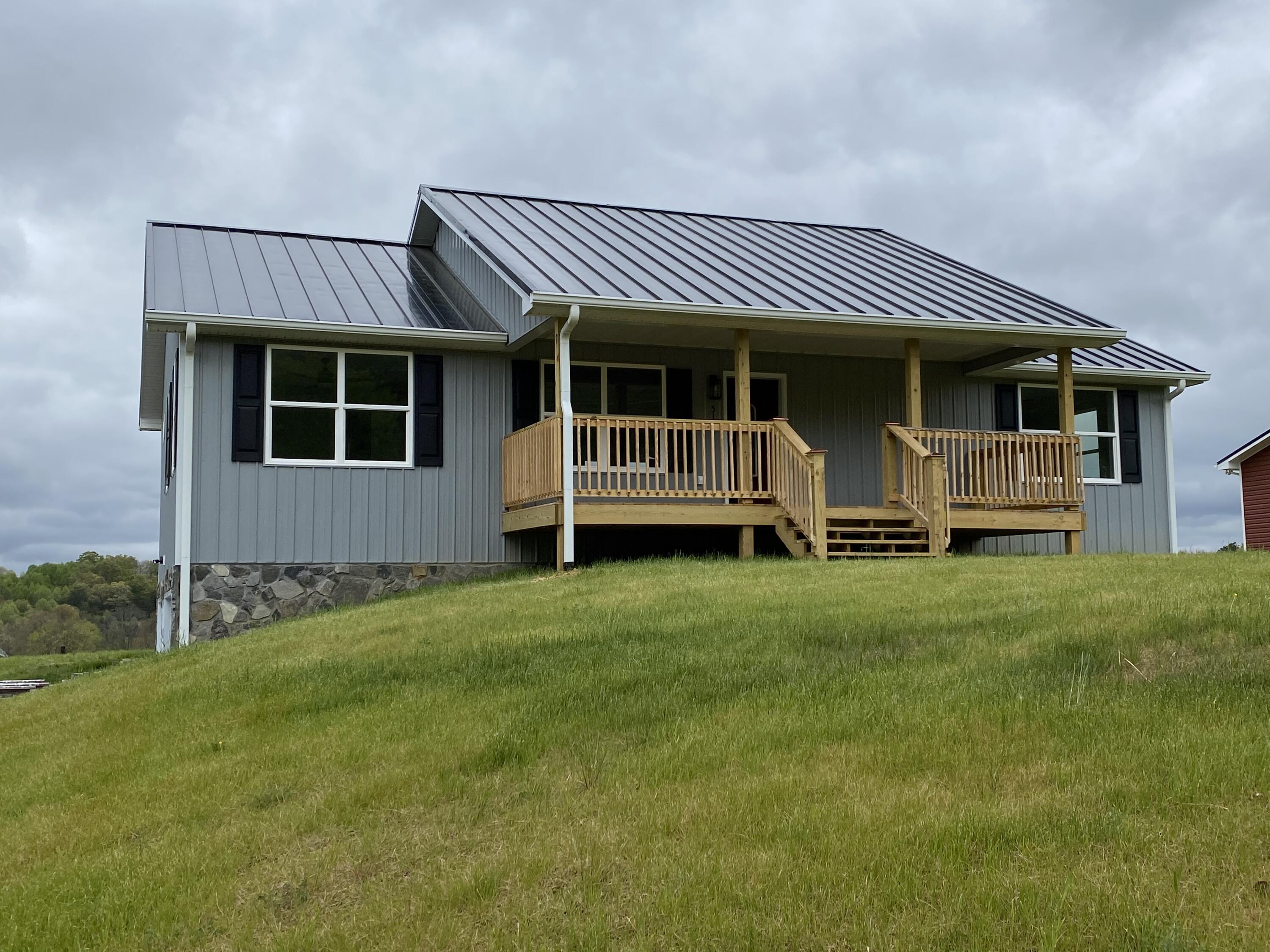 5160 Old Stage Road Chuckey, TN 37641 - Photo 2 of 35 285096A6-0BFE-40B1-BCB9-54F5C7FB9DB0