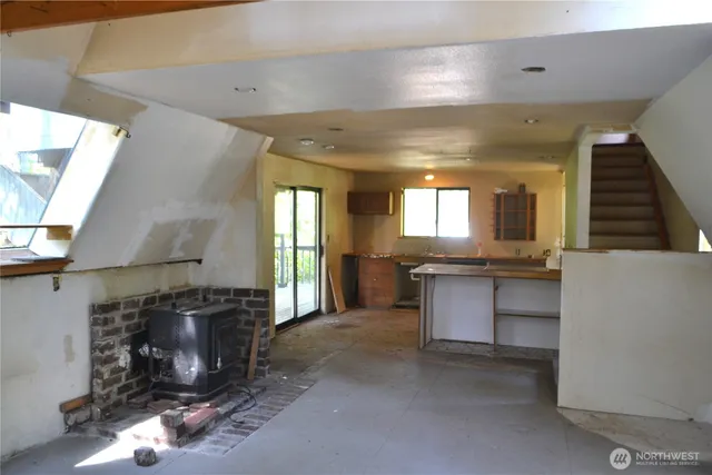 an empty room with windows