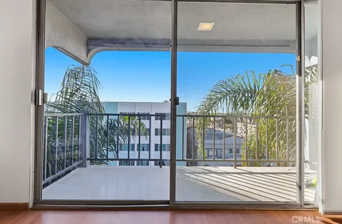 $339,000 | 350 Cedar Avenue, Unit 503, Long Beach, CA 90802