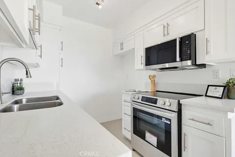 $339,000 | 350 Cedar Avenue, Unit 503, Long Beach, CA 90802