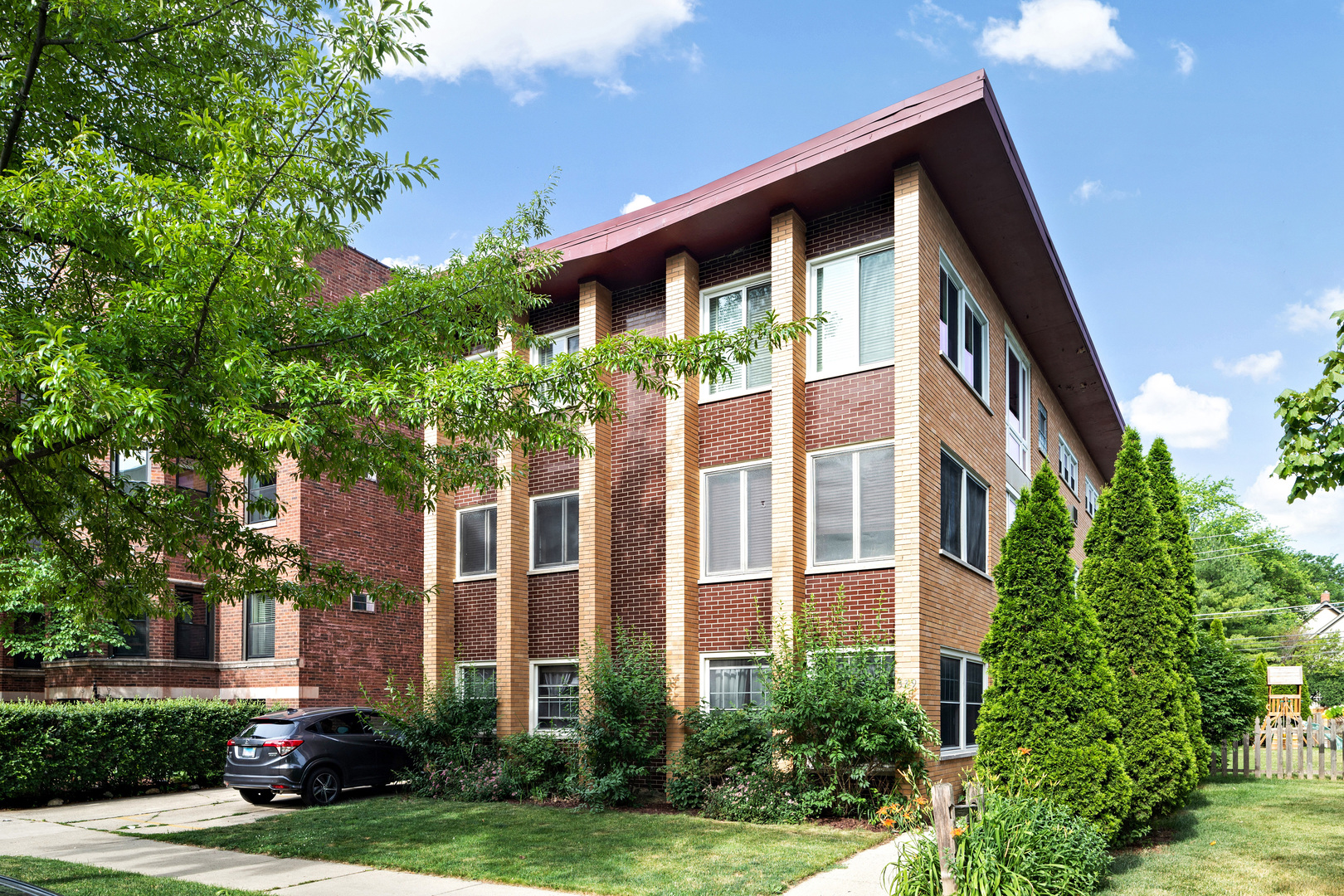 339 Clinton Avenue, Unit 2 Oak Park, IL 60302 - Photo 1 of 24