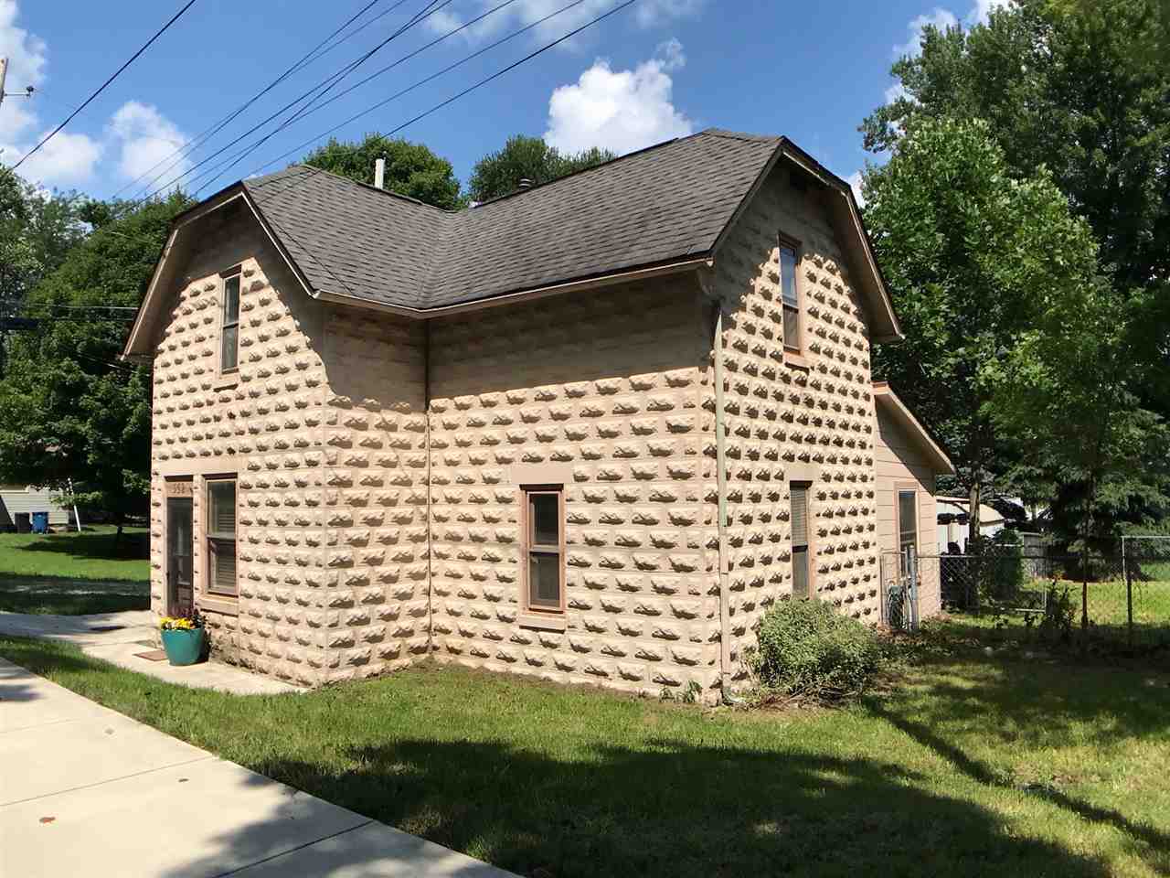 352 Seminary Street Roanoke, IN 46783 - Photo 2 of 31 Gallery Image 2