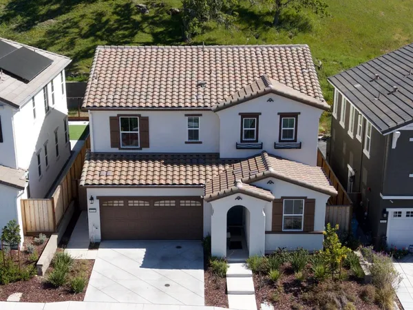 $1,199,000 | 8110 Little Barn Lane, Gilroy, CA 95020