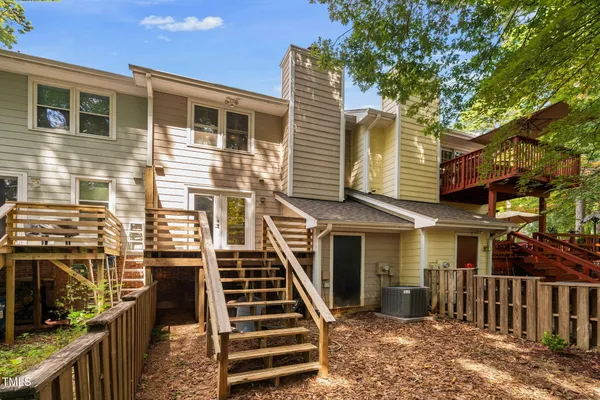 $299,900 | 1524 Edgeside Court, Raleigh, NC 27609