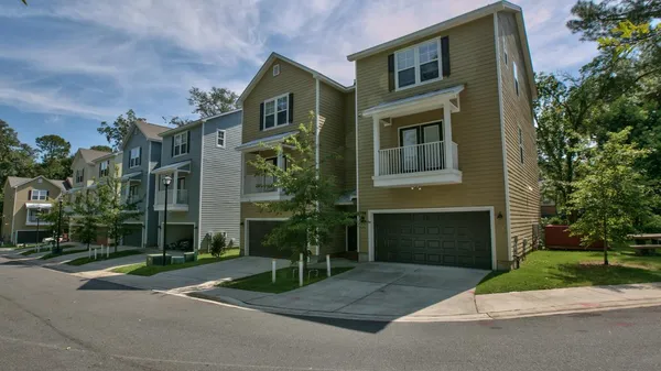 $3,300 | 1864 Belle Vue Way, Tallahassee, FL 32304