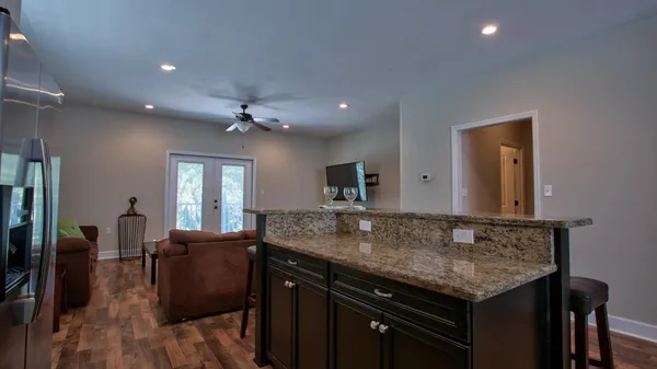 $3,300 | 1864 Belle Vue Way, Tallahassee, FL 32304