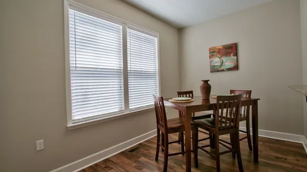 $3,300 | 1864 Belle Vue Way, Tallahassee, FL 32304