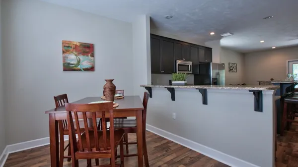 $3,300 | 1864 Belle Vue Way, Tallahassee, FL 32304