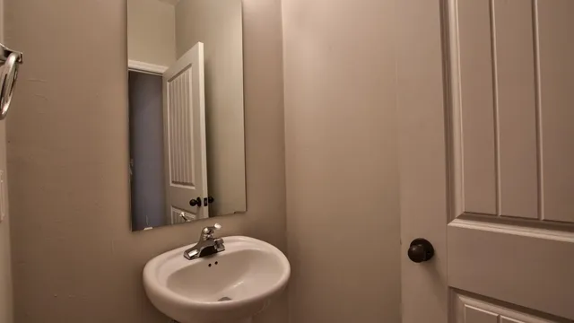 $3,000 | 1864 Belle Vue Way, Tallahassee, FL 32304