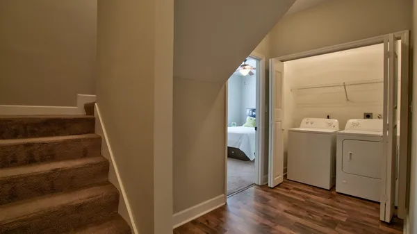 $3,300 | 1864 Belle Vue Way, Tallahassee, FL 32304