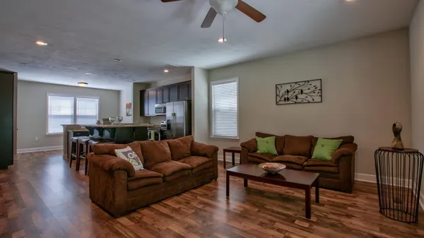 $3,300 | 1864 Belle Vue Way, Tallahassee, FL 32304