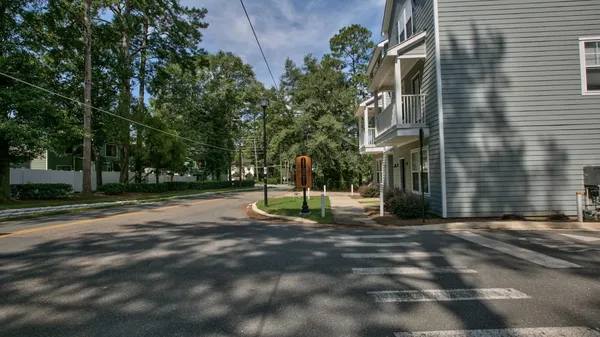 $3,300 | 1864 Belle Vue Way, Tallahassee, FL 32304