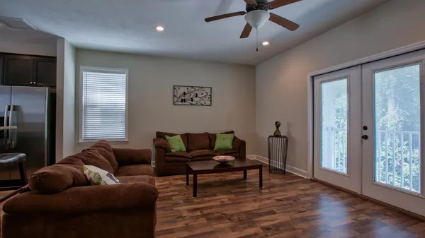 $3,300 | 1864 Belle Vue Way, Tallahassee, FL 32304